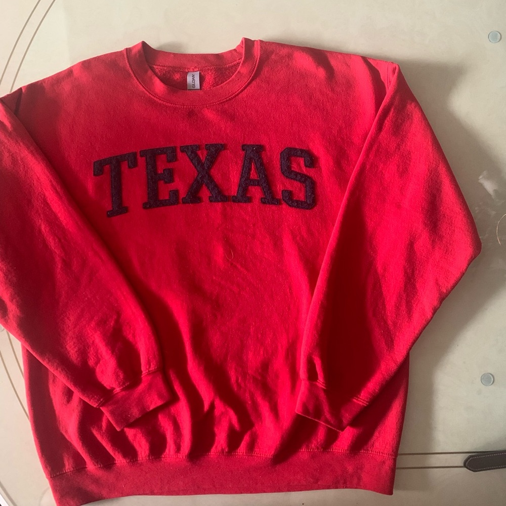 Gildan’s Women’s Sweatshirt - Picture 11 of 16